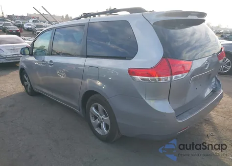 2013 Toyota Sienna Le V6 8 Passenger from USA, damaged, VIN 5TDKK3DC1DS379232